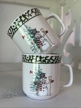 Set of 2 Snowman Christmas Tree Ceramic Stoneware Mugs Holiday Decor